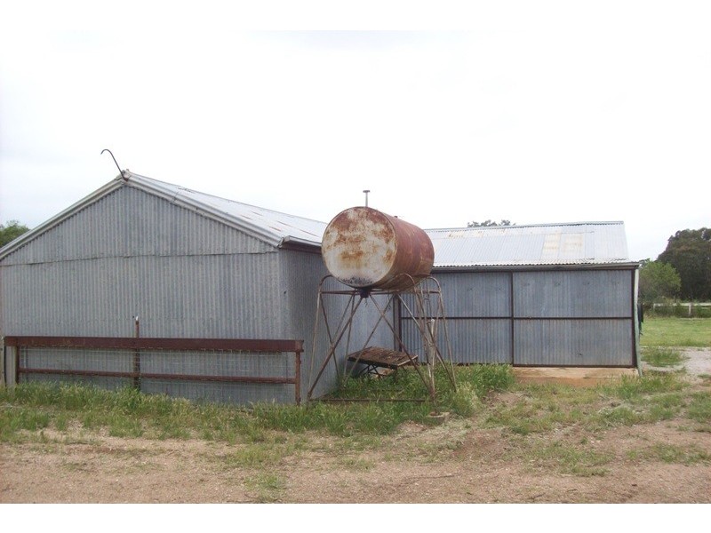 1 – 3 Youngs Road, Owen SA 5460