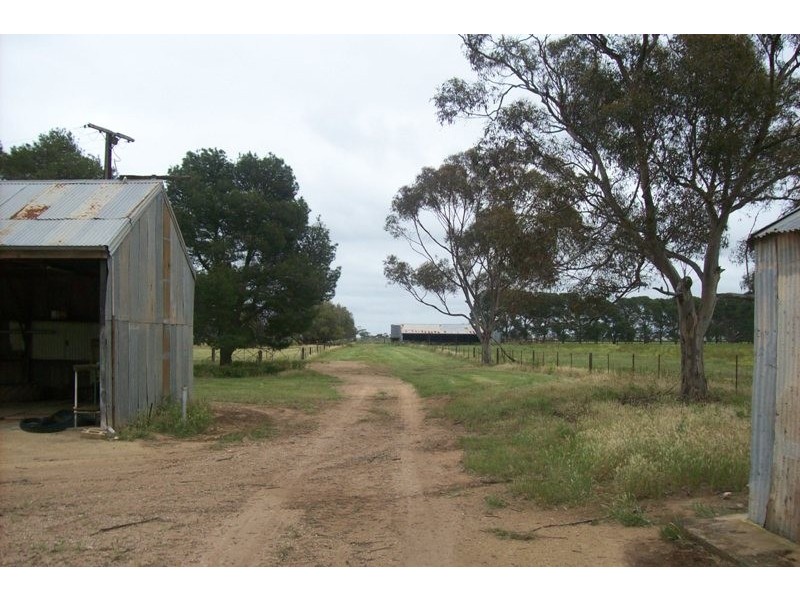 1 – 3 Youngs Road, Owen SA 5460