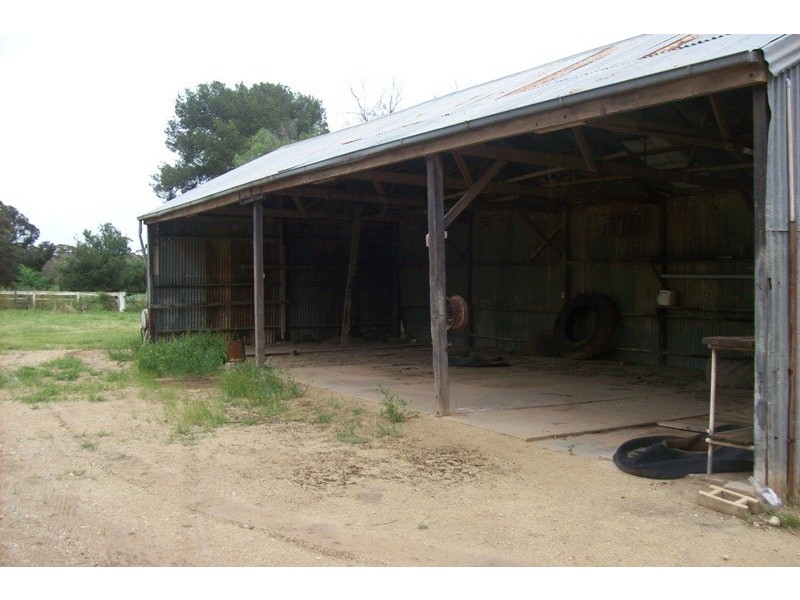 1 – 3 Youngs Road, Owen SA 5460