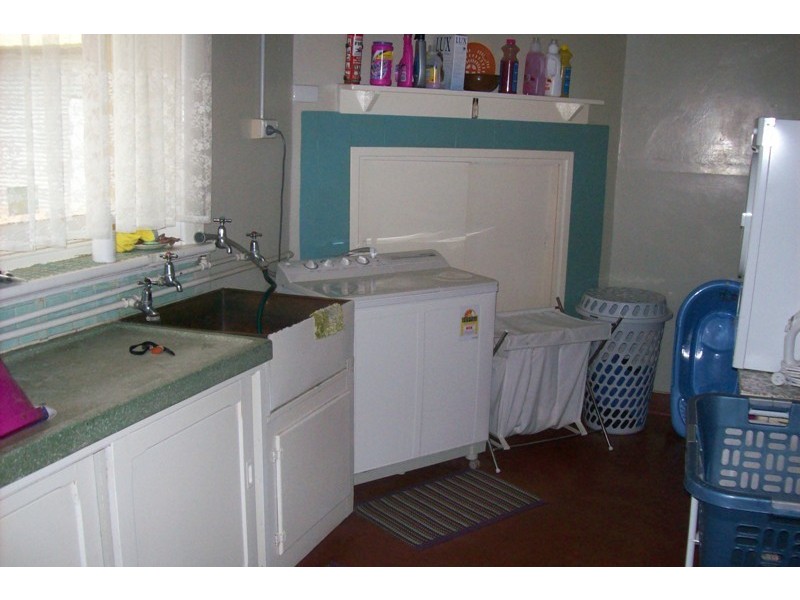 1 – 3 Youngs Road, Owen SA 5460