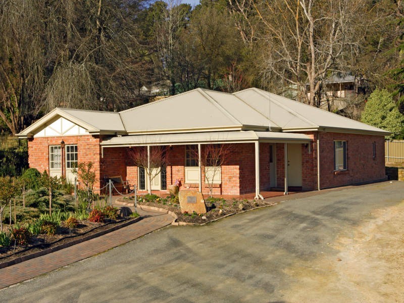 24 Mabel Street, Stirling SA 5152