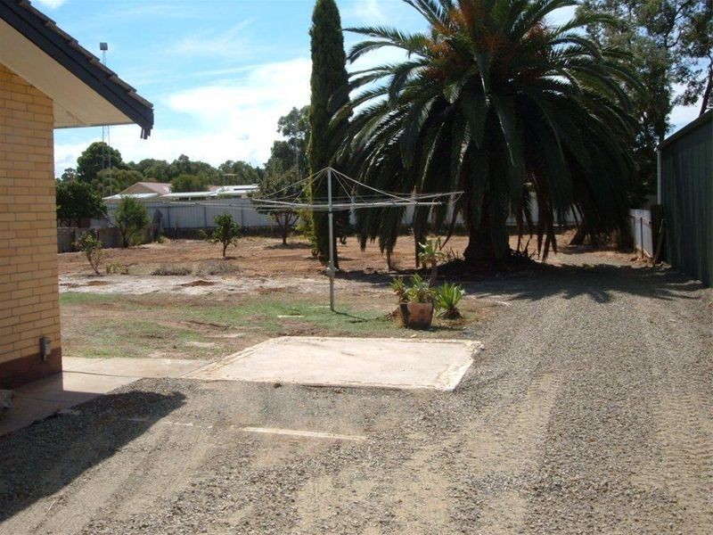 2 Jean Place, Riverton SA 5412
