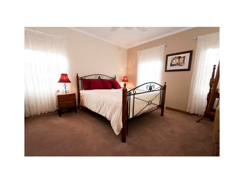 5 Zephyr Grove, Semaphore Park SA 5019