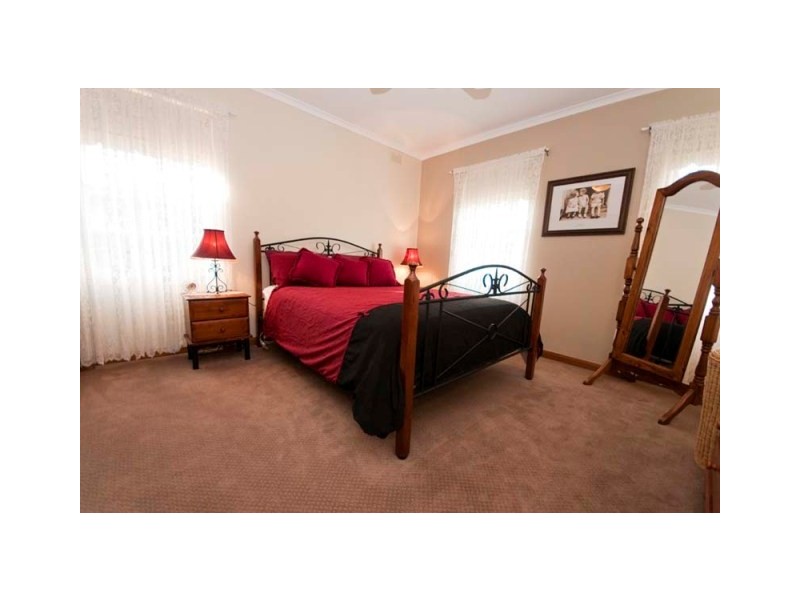 5 Zephyr Grove, Semaphore Park SA 5019