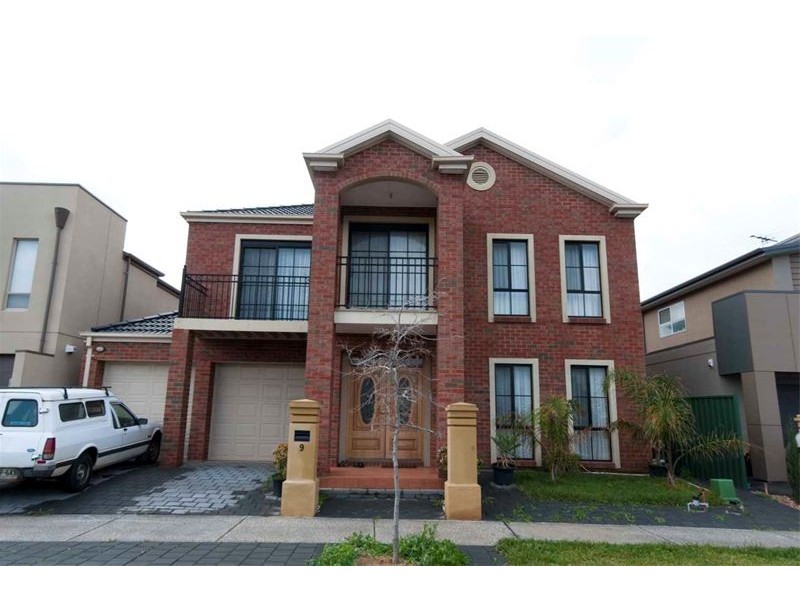 9 Azores Court, Mawson Lakes SA 5095