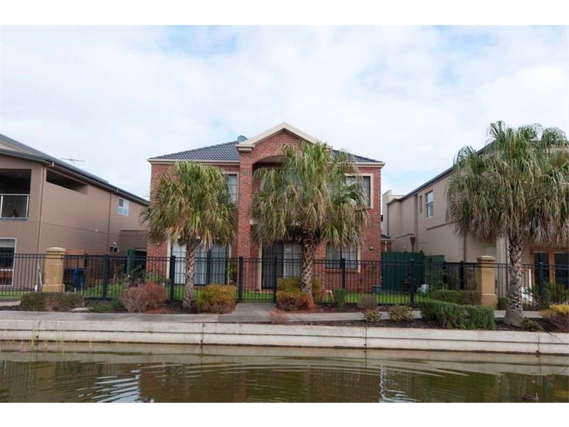 9 Azores Court, Mawson Lakes SA 5095