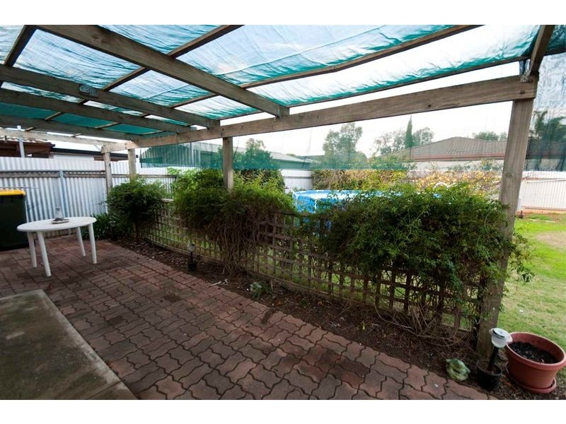 12 Maguire Crescent, Burton SA 5110