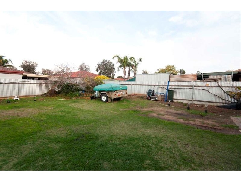 12 Maguire Crescent, Burton SA 5110