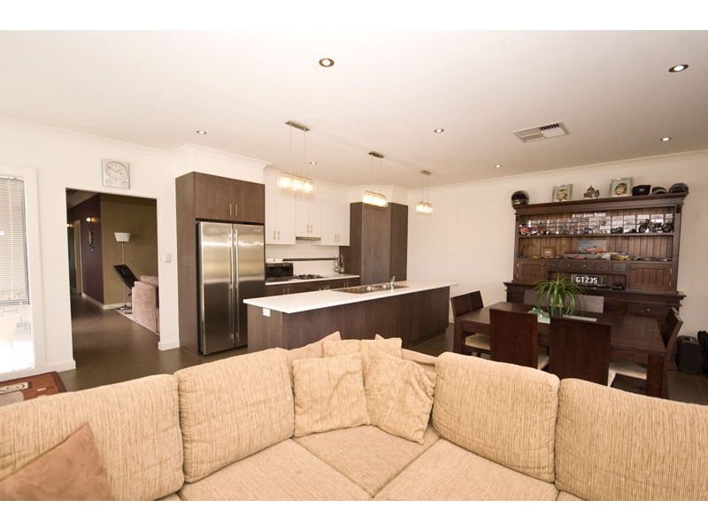 60 Innes Circuit, Mawson Lakes SA 5095