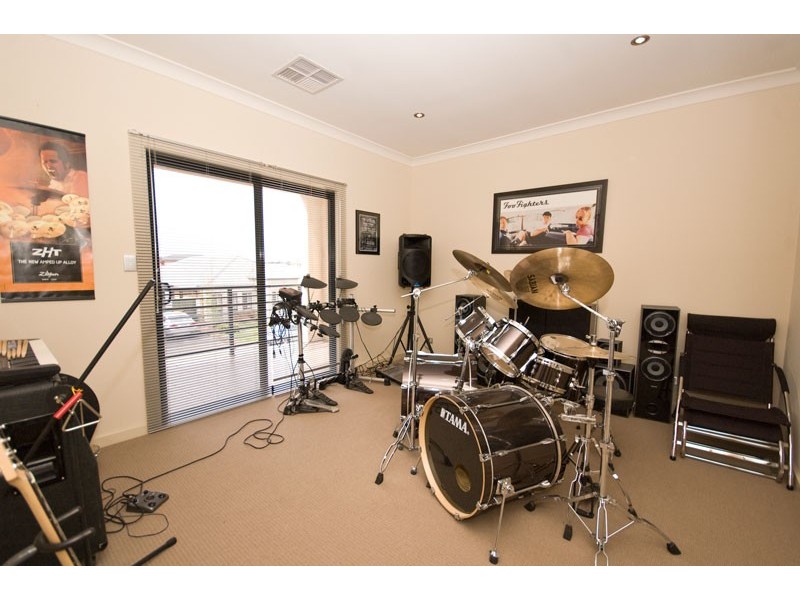 60 Innes Circuit, Mawson Lakes SA 5095