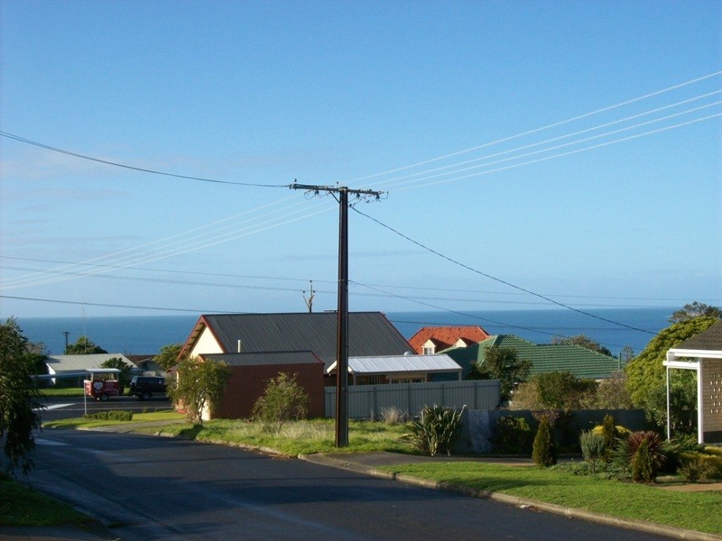 6 Antrim Street, Victor Harbor SA 5211