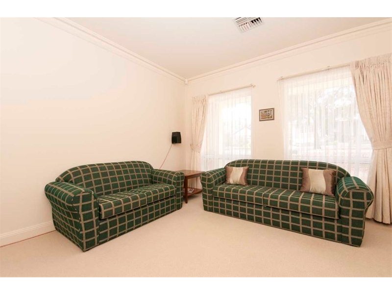 6 Barnett Avenue, St Marys SA 5042