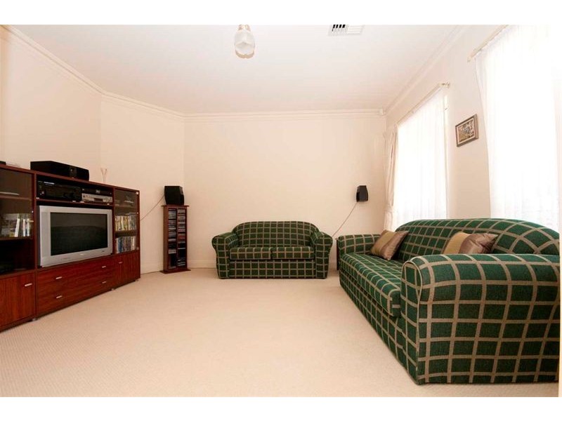 6 Barnett Avenue, St Marys SA 5042