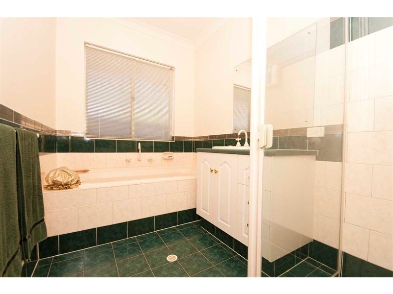 6 Barnett Avenue, St Marys SA 5042