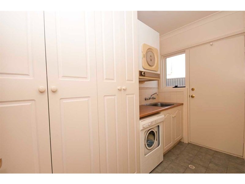 6 Barnett Avenue, St Marys SA 5042