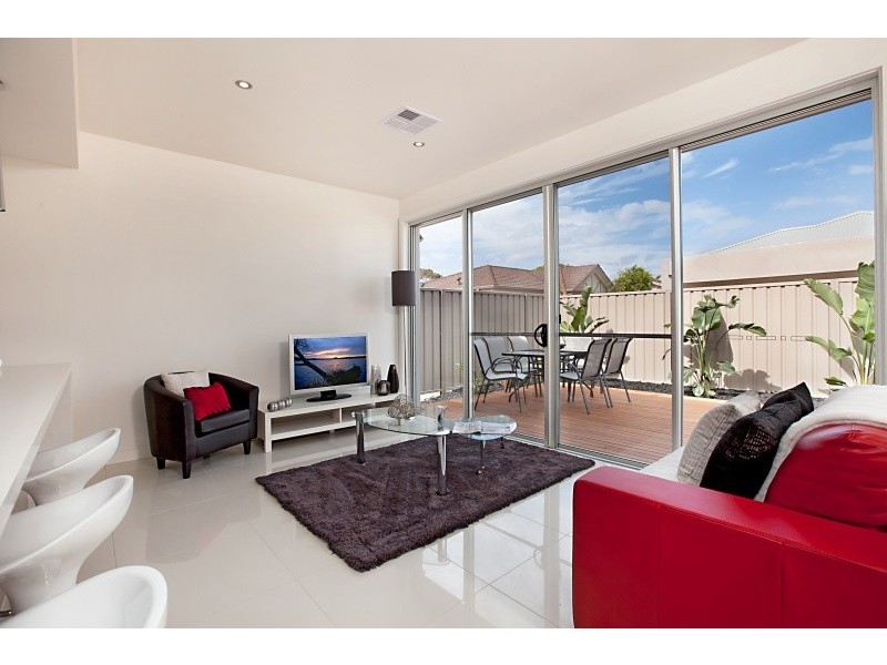 1, 80 Charles Sturt Avenue, Grange SA 5022