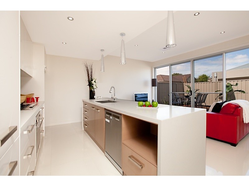 1, 80 Charles Sturt Avenue, Grange SA 5022