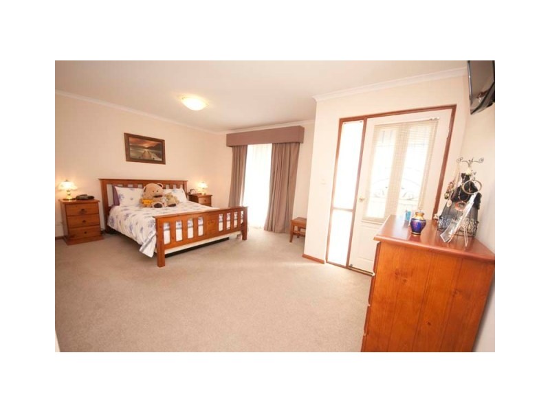 17 Everglade Street, Mawson Lakes SA 5095