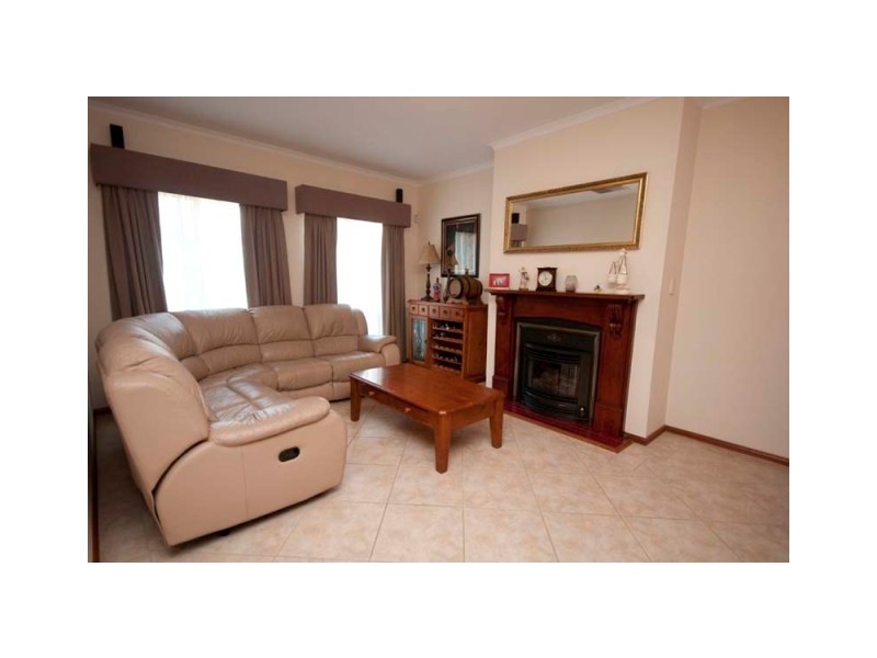 17 Everglade Street, Mawson Lakes SA 5095