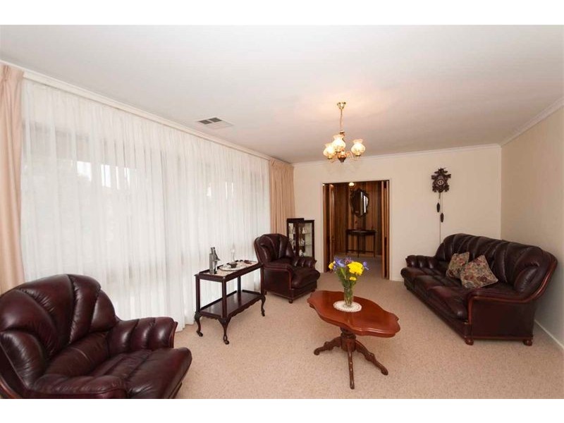 1 De Rose Street, Flagstaff Hill SA 5159