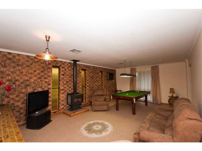 1 De Rose Street, Flagstaff Hill SA 5159