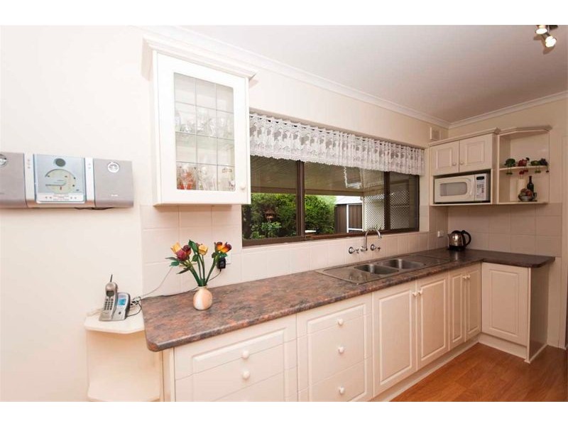 1 De Rose Street, Flagstaff Hill SA 5159