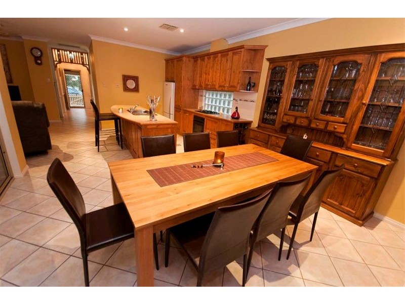 7 Grassmere Place, Mawson Lakes SA 5095