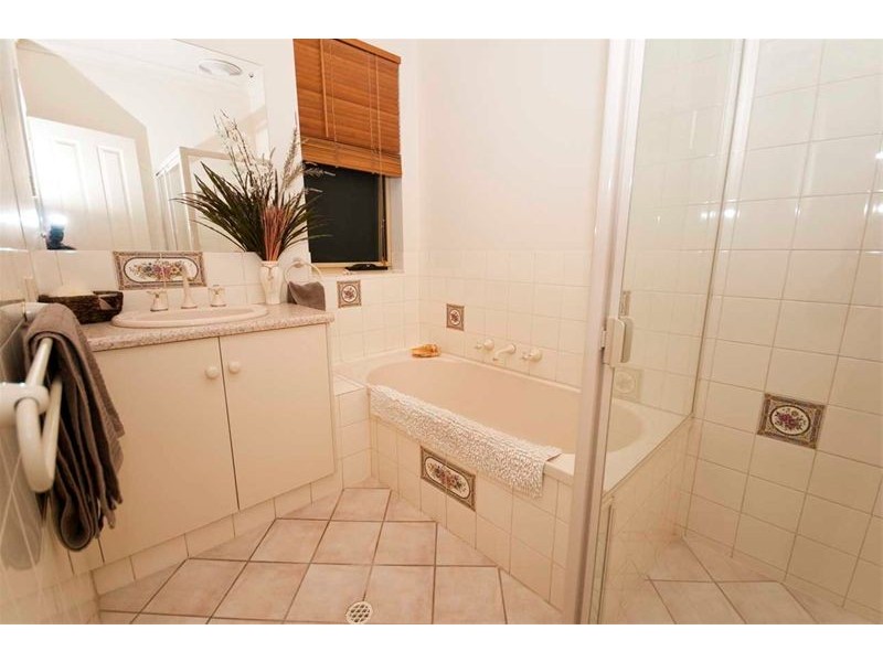 7 Grassmere Place, Mawson Lakes SA 5095