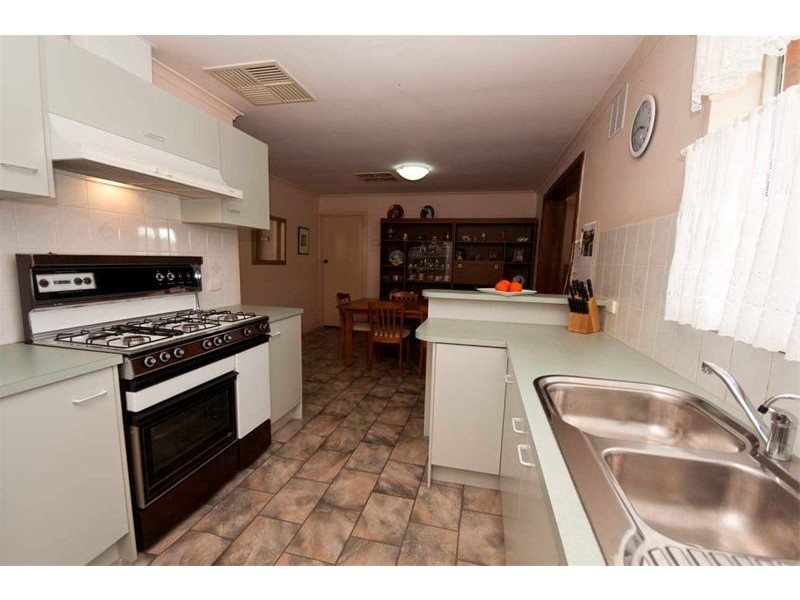 20 Harrow Road, Para Hills West SA 5096