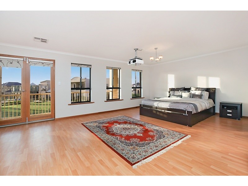 43 MacMillan Avenue, Mawson Lakes SA 5095