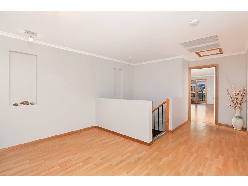 43 MacMillan Avenue, Mawson Lakes SA 5095