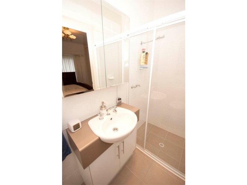 2/42 Strathfield Terrace, Largs North SA 5016