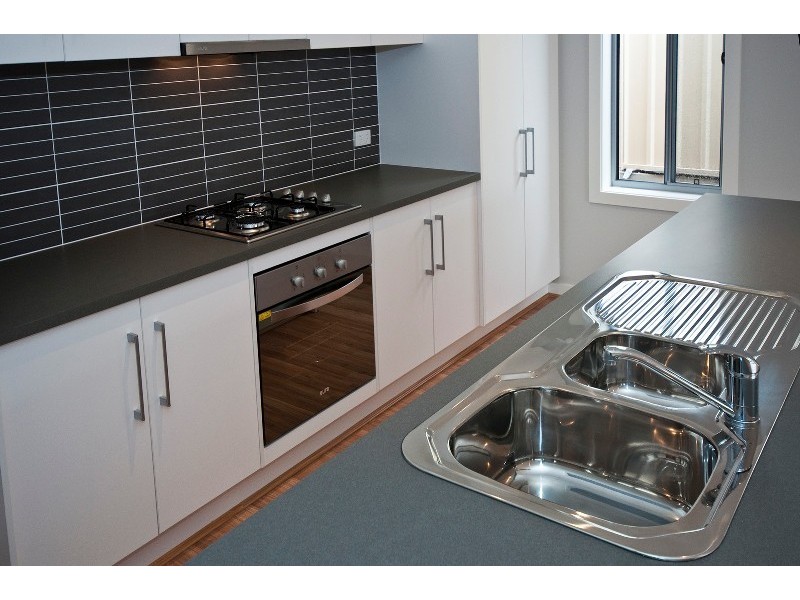 Residence 1 68 White Crescent, Seacombe Gardens SA 5047