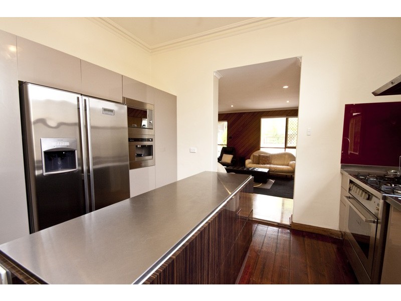 4 Amherst Ave, Trinity Gardens SA 5068