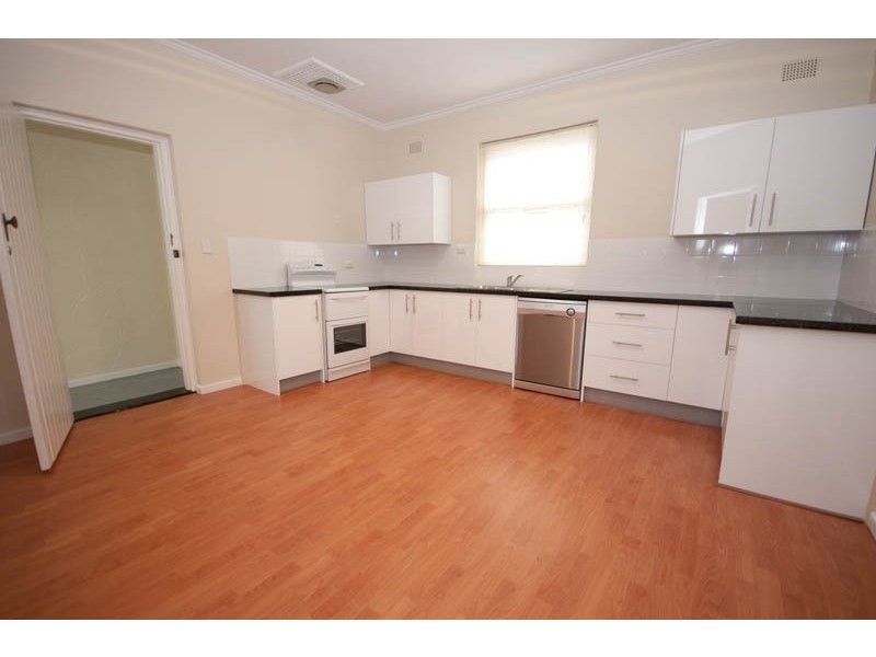 92 Humphries Terrace, Woodville Gardens SA 5012