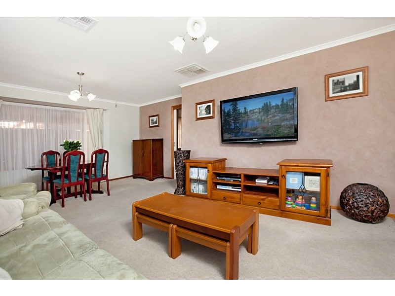 11 Pantowora Drive, Hope Valley SA 5090