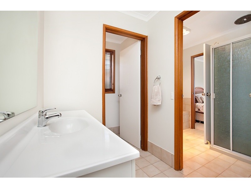 11 Pantowora Drive, Hope Valley SA 5090