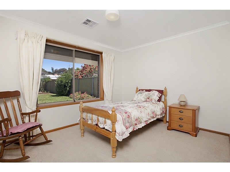 11 Pantowora Drive, Hope Valley SA 5090