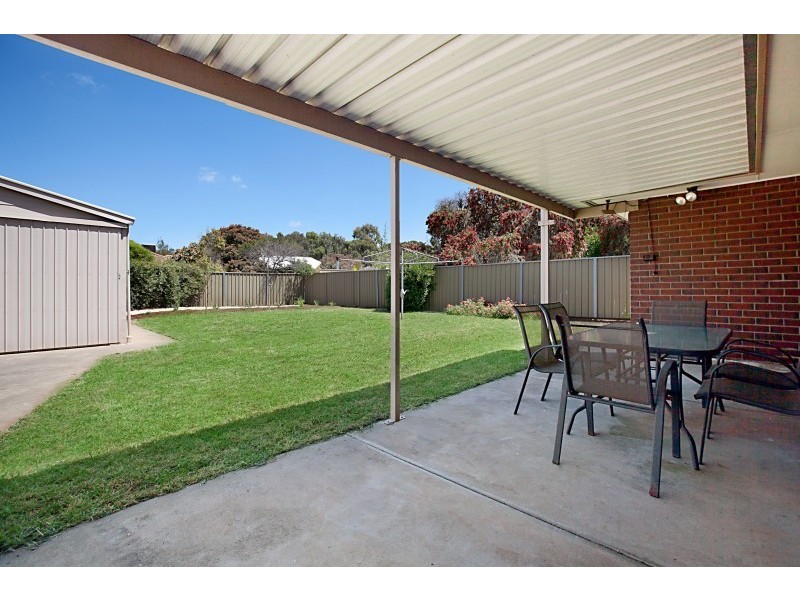 11 Pantowora Drive, Hope Valley SA 5090