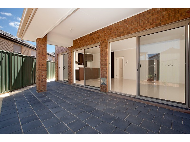 17 Mapleton Circuit, Mawson Lakes SA 5095