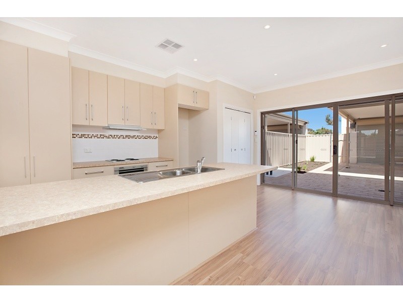 Res 4 /198-204 Tapleys Hill Road, Seaton SA 5023