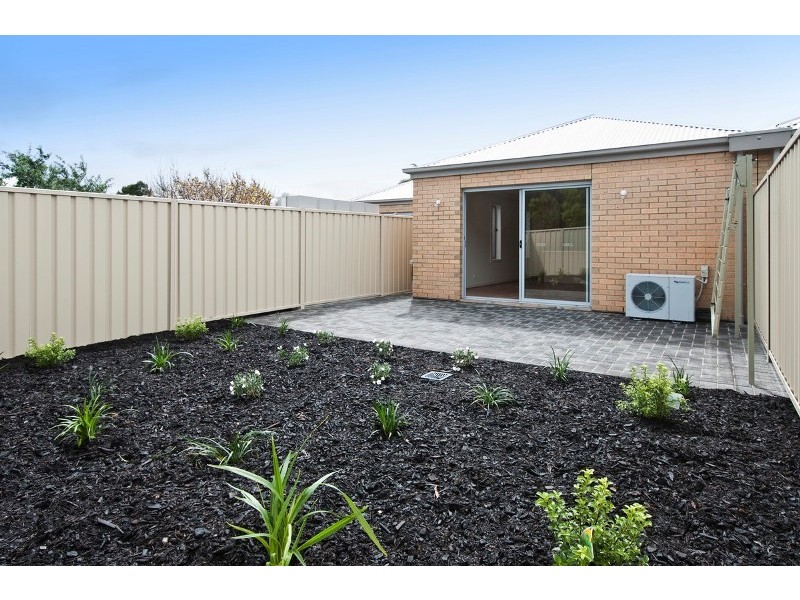 Residence 2 68 White Crescent, Seacombe Gardens SA 5047