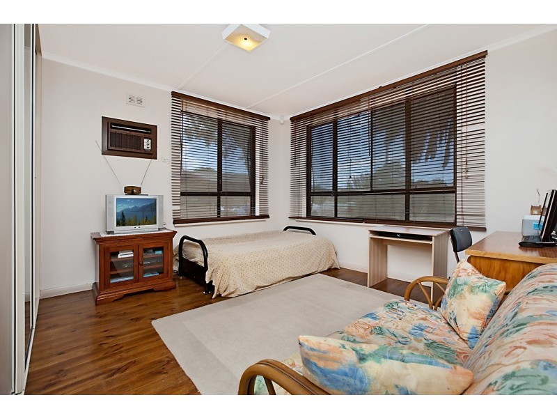 18 Hilltop Avenue, Ridgehaven SA 5097