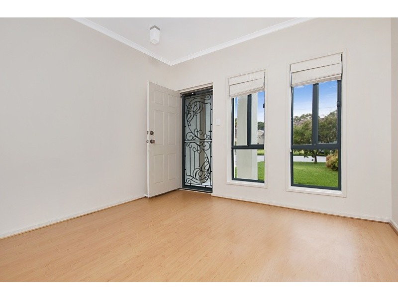 9  Hoover Road, Henley Beach South SA 5022
