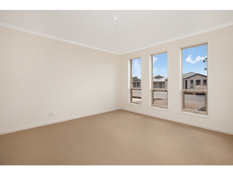 7 Vitorio Road, Munno Para West SA 5115