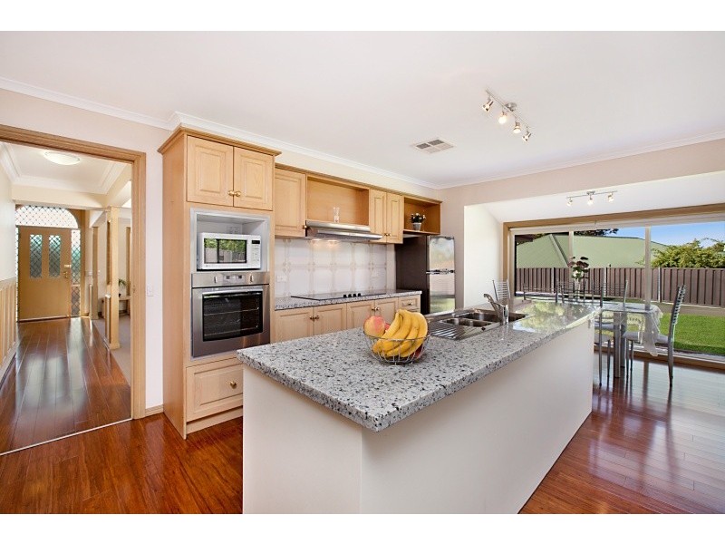 3 Greenfinch Court, Wynn Vale SA 5127