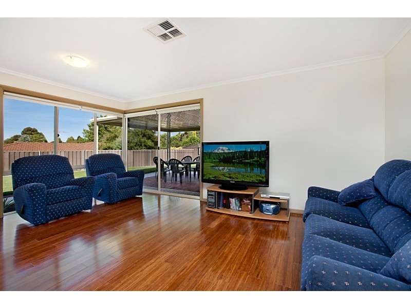 3 Greenfinch Court, Wynn Vale SA 5127