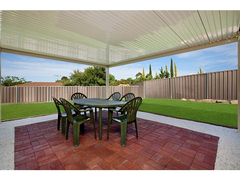 3 Greenfinch Court, Wynn Vale SA 5127