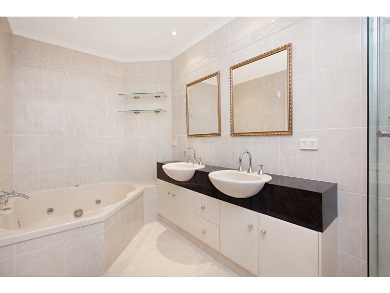 14 Otway Crescent, Mawson Lakes SA 5095