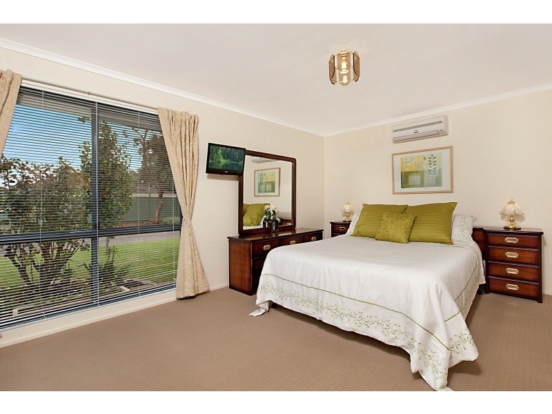 12 Nicola Court, Salisbury Downs SA 5108